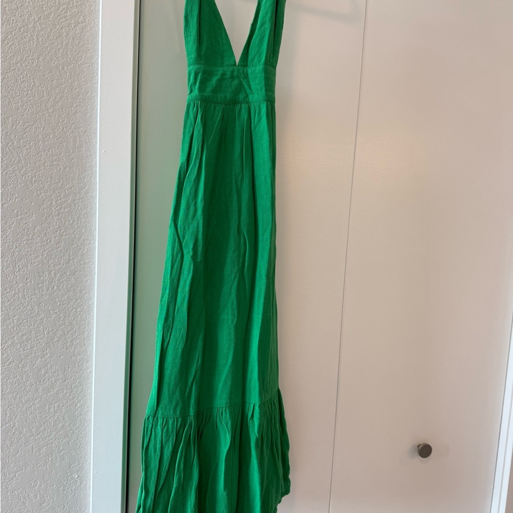 Elegant Green Halter Maxi Dress